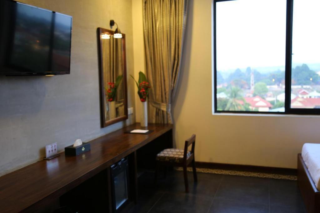 Yeak Loam Hotel Banlung Exterior foto